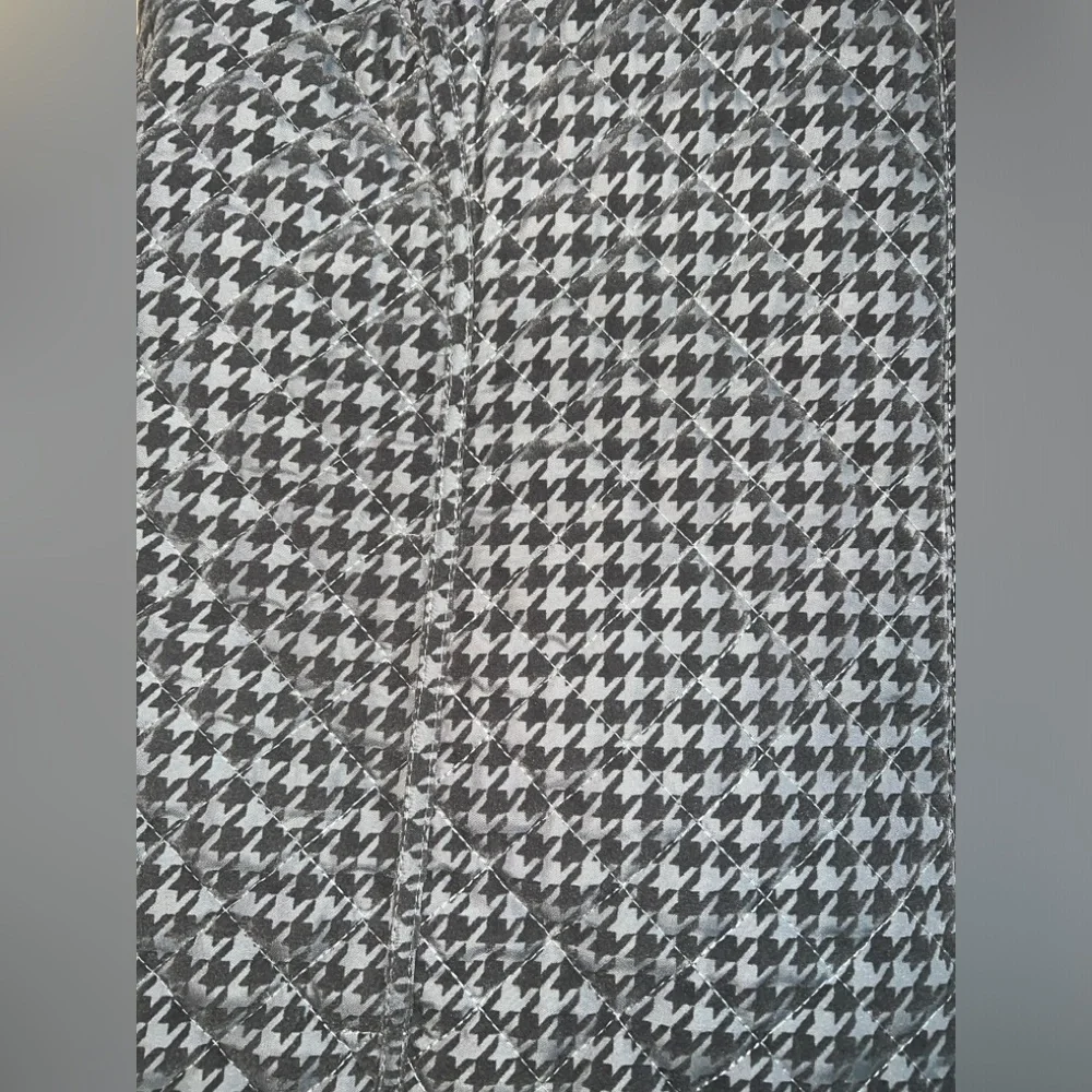 Chico’s Houndstooth Puffer Vest
